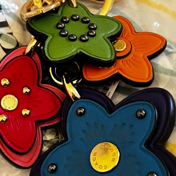 Authentic Coach Leather Floral Keychain/Bag Charm - Picture 7 of 14